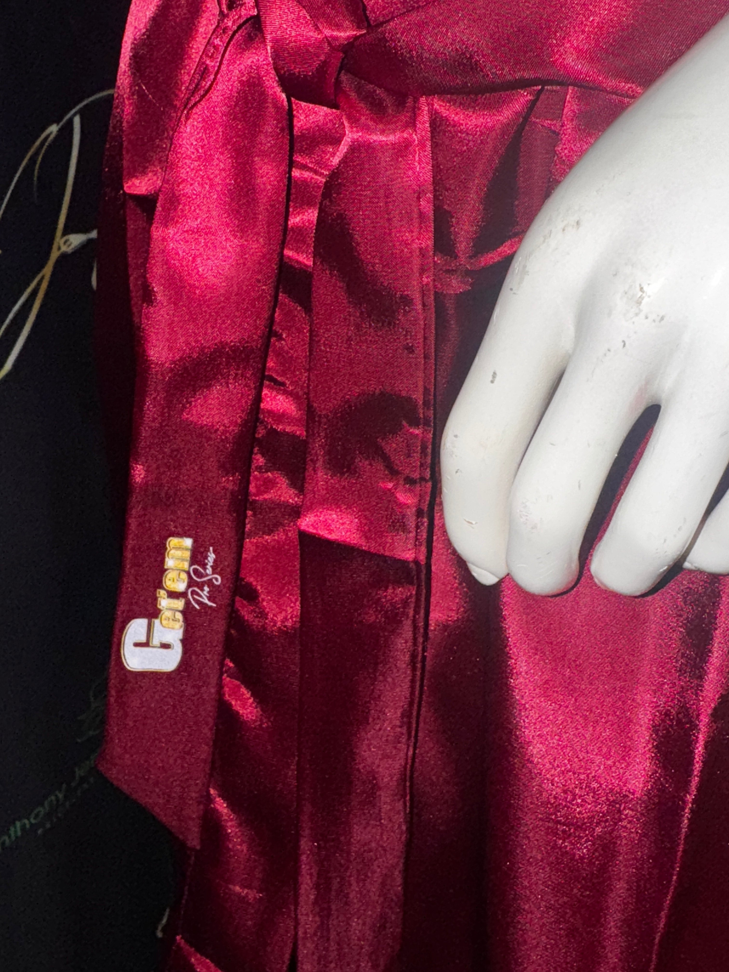 Get'em Never Give Up Wine Color Robe Limited Edition